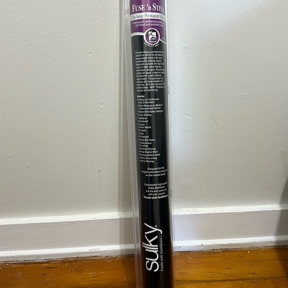 Sulky Fuse 'n Stitch™ Stabilizer - White - 20'' x 5 yd. Roll - Picture 1 of 7